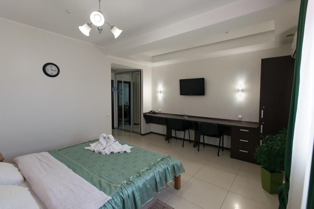 Lotos Apartments Odessa Phòng bức ảnh